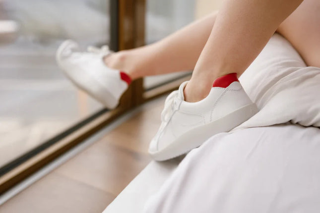 Ahinsa Pura play red Woman סניקרס אהינסה ברפוט לנשים - Red shoes women barefoot אהינסה Pura play red Woman סניקרס אהינסה ברפוט לנשים נעלי ברפוט ברפוט בצבע אדום לנשים