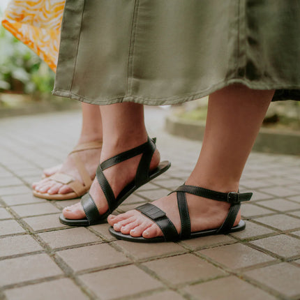 Ahinsa Hava - Black sandals women & men barefoot אהינסה Hava סנדלים ברפוט בצבע Black לנשים ולגברים