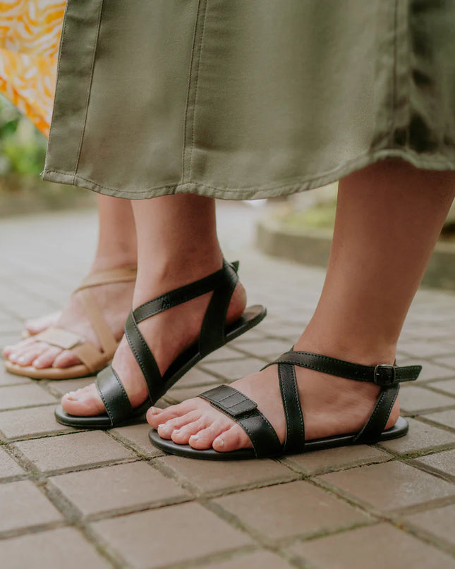 Ahinsa Hava - Black sandals women & men barefoot אהינסה Hava סנדלים ברפוט בצבע Black לנשים ולגברים