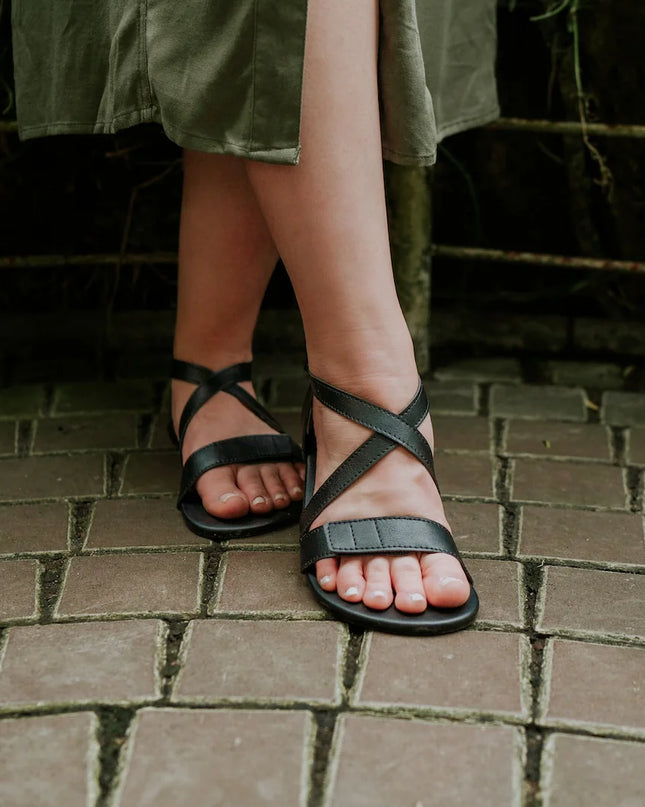 Ahinsa Hava - Black sandals women & men barefoot אהינסה Hava סנדלים ברפוט בצבע Black לנשים ולגברים