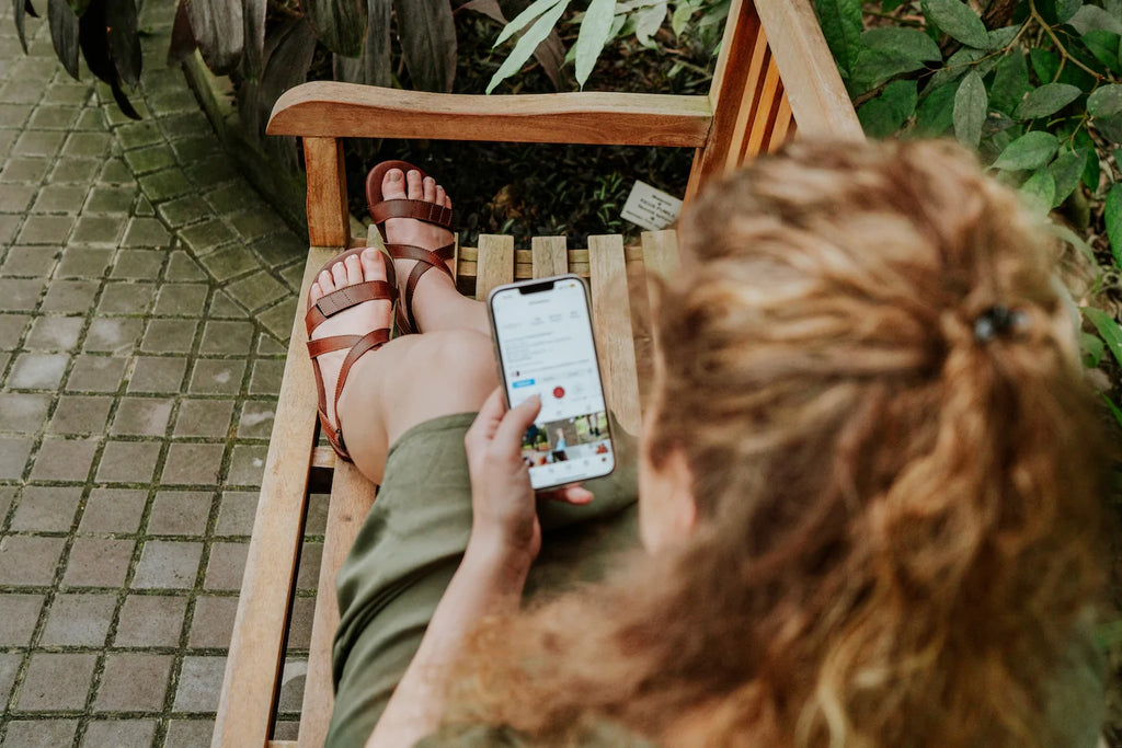 Ahinsa Hava - brown vegan barefoot sandals אהינסה חווה סנדלי ברפוט חומות טבעוניות לנשים