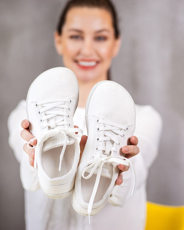 Ahinsa Vida Hemp - White sneakers women & men barefoot אהינסה Vida Hemp סניקרס ברפוט בצבע White לנשים ולגברים