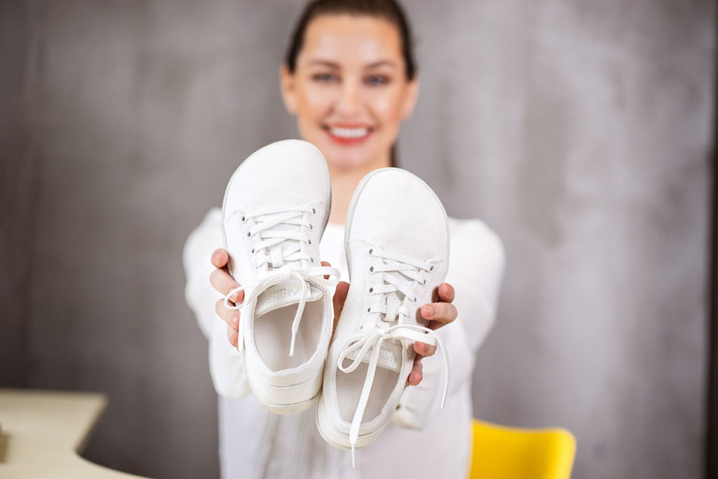 Ahinsa Vida Hemp - white unisex barefoot vegan sneakers אהינסה וידה המפ ברפוט לבנות טבעוניות יוניסקס