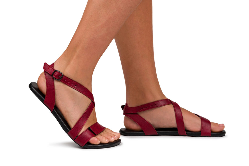 Ahinsa Hava - Burgundy Strap-Up barefoot sandals אהינסה חווה סנדלי ברפוט בורדו טבעוניות לנשים