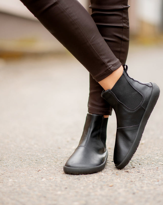 Chelsea black boots