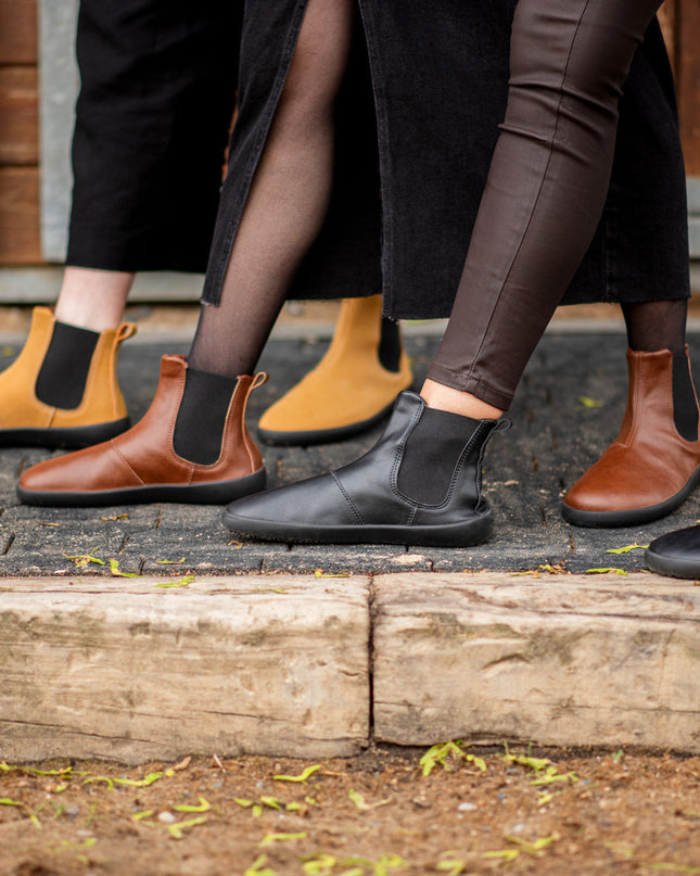 Chelsea brown boots