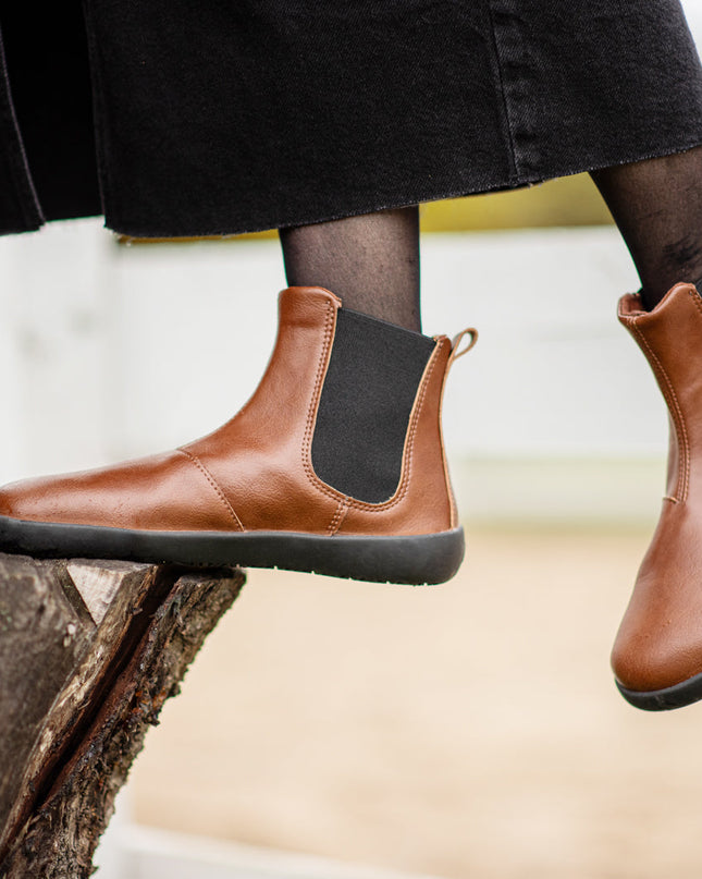 Chelsea brown boots