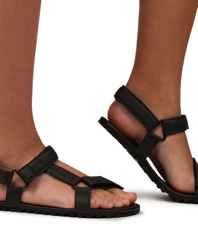 Ahinsa Adventure - Black sandals women & men barefoot אהינסה Adventure סנדלים ברפוט בצבע Black לנשים ולגברים