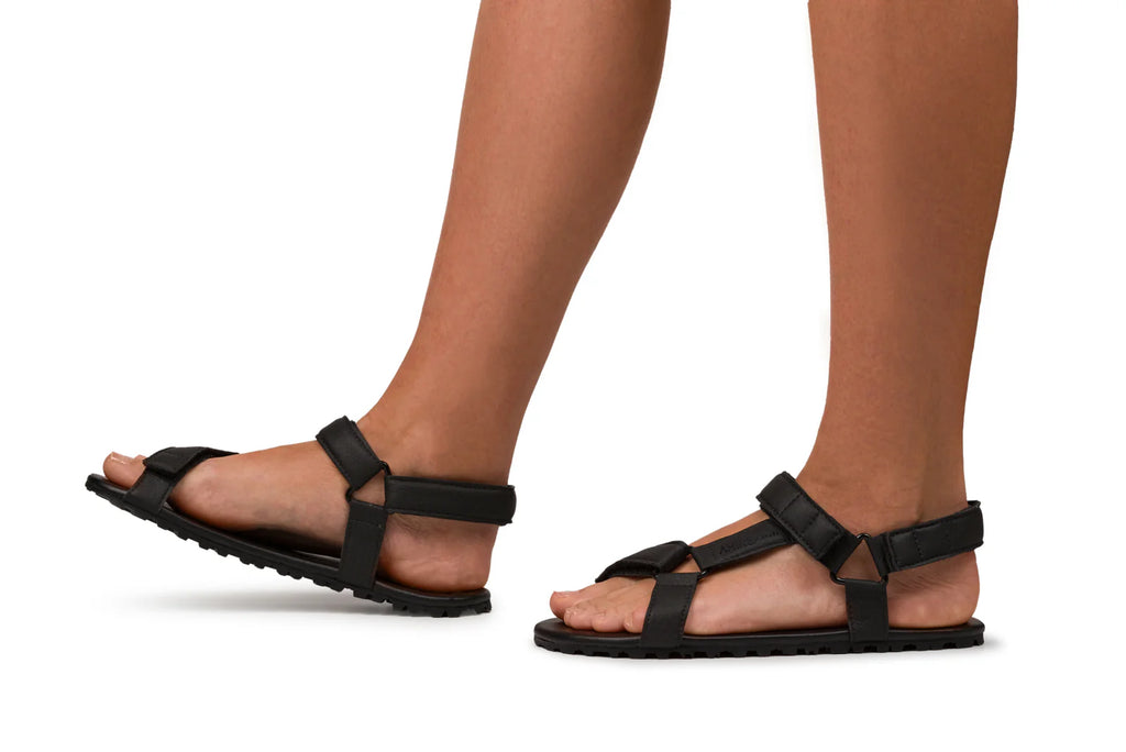 Ahinsa Adventure - black Trekking Sandals אהינסה אדוונצ׳ר סנדלי ברפוט שחורות טבעוניות יוניסקס