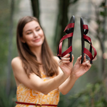 Ahinsa Hava - Burgundy sandals women & men barefoot אהינסה Hava סנדלים ברפוט בצבע Burgundy לנשים ולגברים