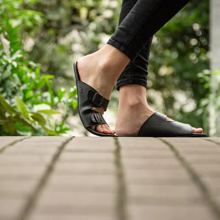 Ahinsa black כפכפי ברפוט אהינסה - Black sandals women & men barefoot אהינסה black כפכפי ברפוט אהינסה סנדלים ברפוט בצבע Black לנשים ולגברים