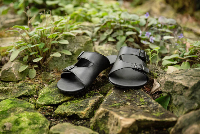 Ahinsa black כפכפי ברפוט אהינסה - Black sandals women & men barefoot אהינסה black כפכפי ברפוט אהינסה סנדלים ברפוט בצבע Black לנשים ולגברים