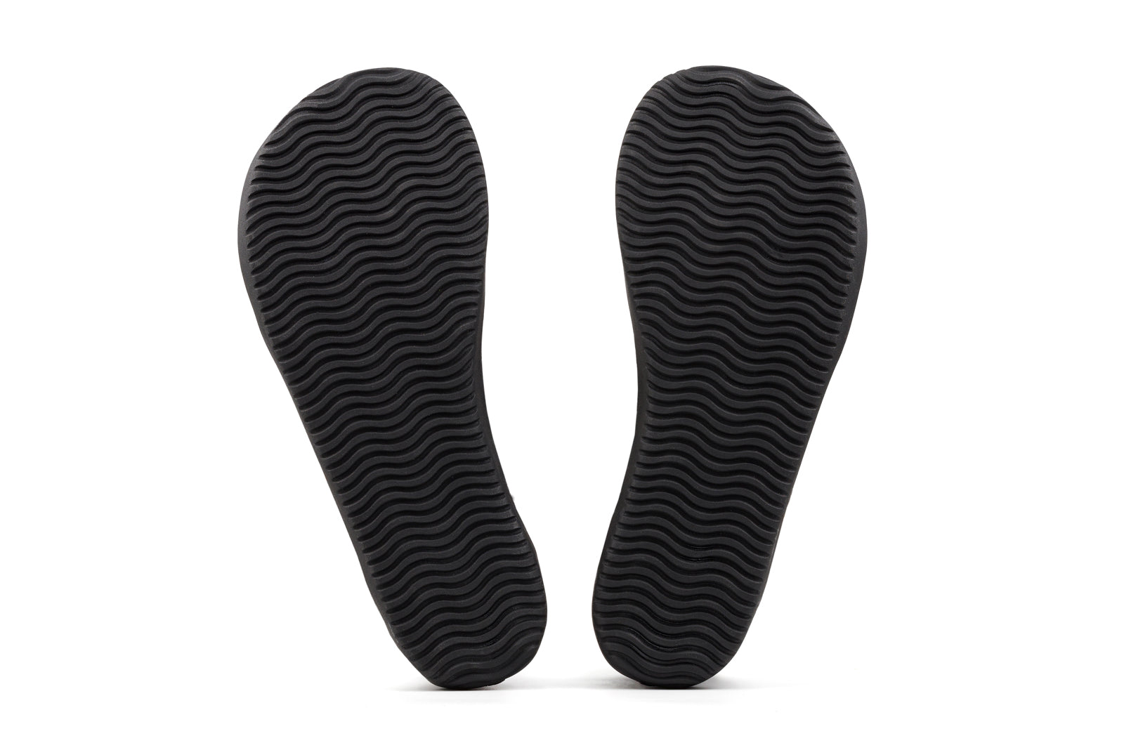 Ahinsa Jaya - Black zip up barefoot boots woman אהינסה גאיה מגפי ברפוט לנשים בשחור