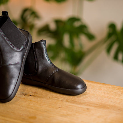 Chelsea black boots
