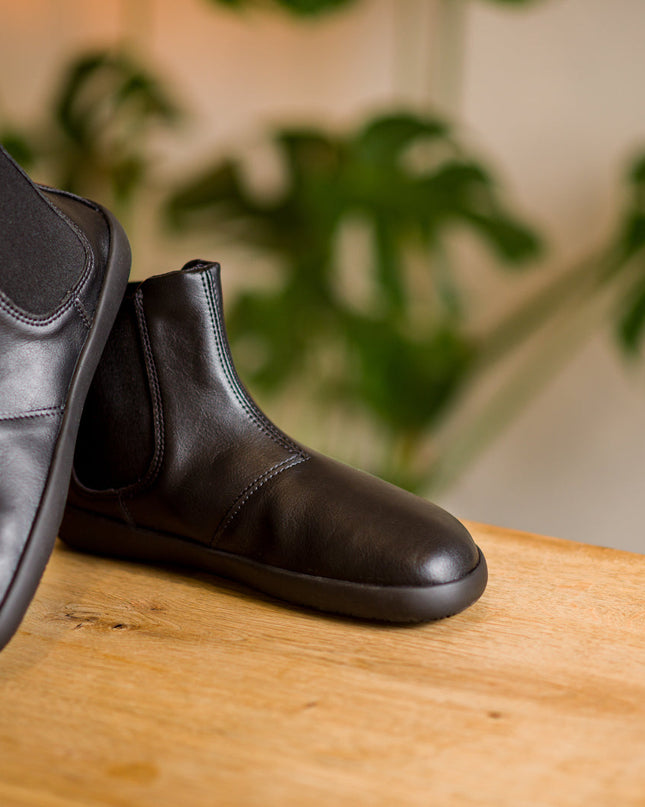 Chelsea black boots