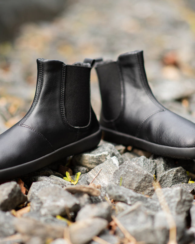 Chelsea black boots