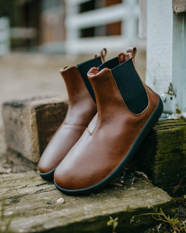 Chelsea brown boots