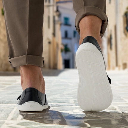 Be Lenka Amadeus - Black moccasins men barefoot בילנקה Amadeus מוקסינים ברפוט בצבע שחור לגברים
