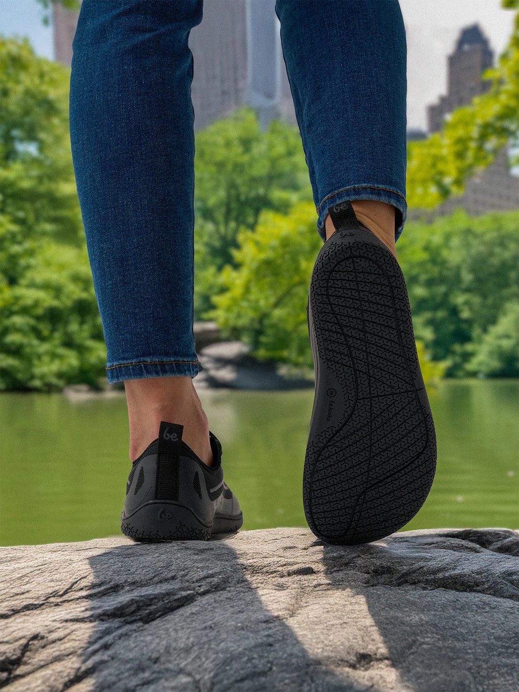 Be Lenka Velocity - black vegan sneakers barefoot בילנקה ולוסיטי ברפוט סניקרס שחורות טבעוניות יוניסקס