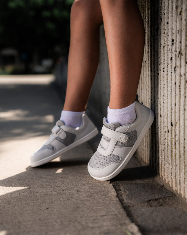 Glade / סניקרס ברפוט לילדים / אפור בהיר