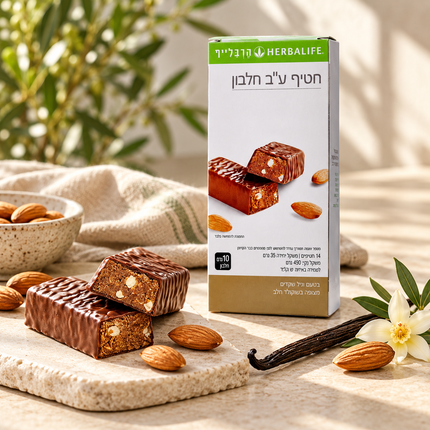 חטיפי חלבון וניל שקדים - 14 יחידות – תמונת אווירה של המוצר בשגרת היום
